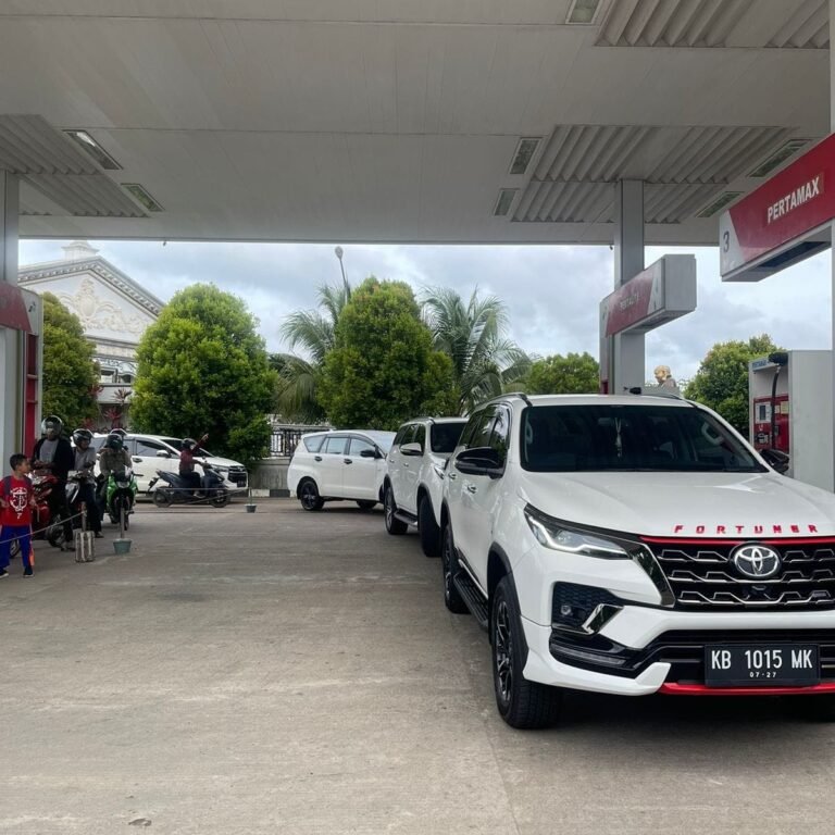 sewa mobil plus driver Bandara Supadio